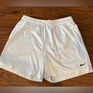 Nike Dri-FIT Men’s White Shorts 5in